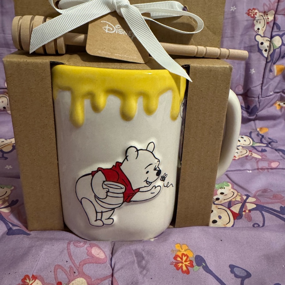 Disney Rae Dunn Winnie the Pooh Mug with spoon - Picture 2 of 7